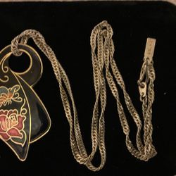 18” Gold Plated Necklace With Vintage Pendant 