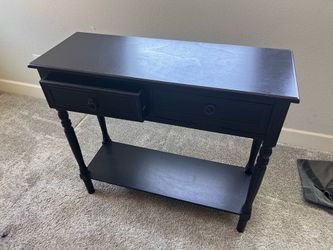 Table w/drawers