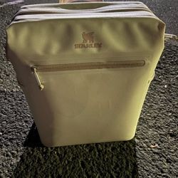 *New W/ Tags* Stanley Midi Cooler Backpack In Rose Quartz
