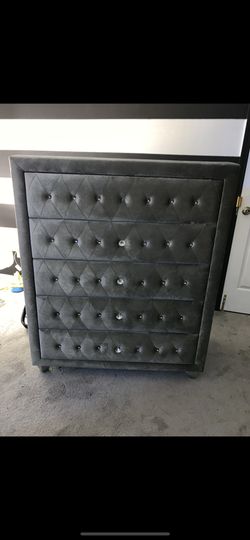 Tufted Dresser 