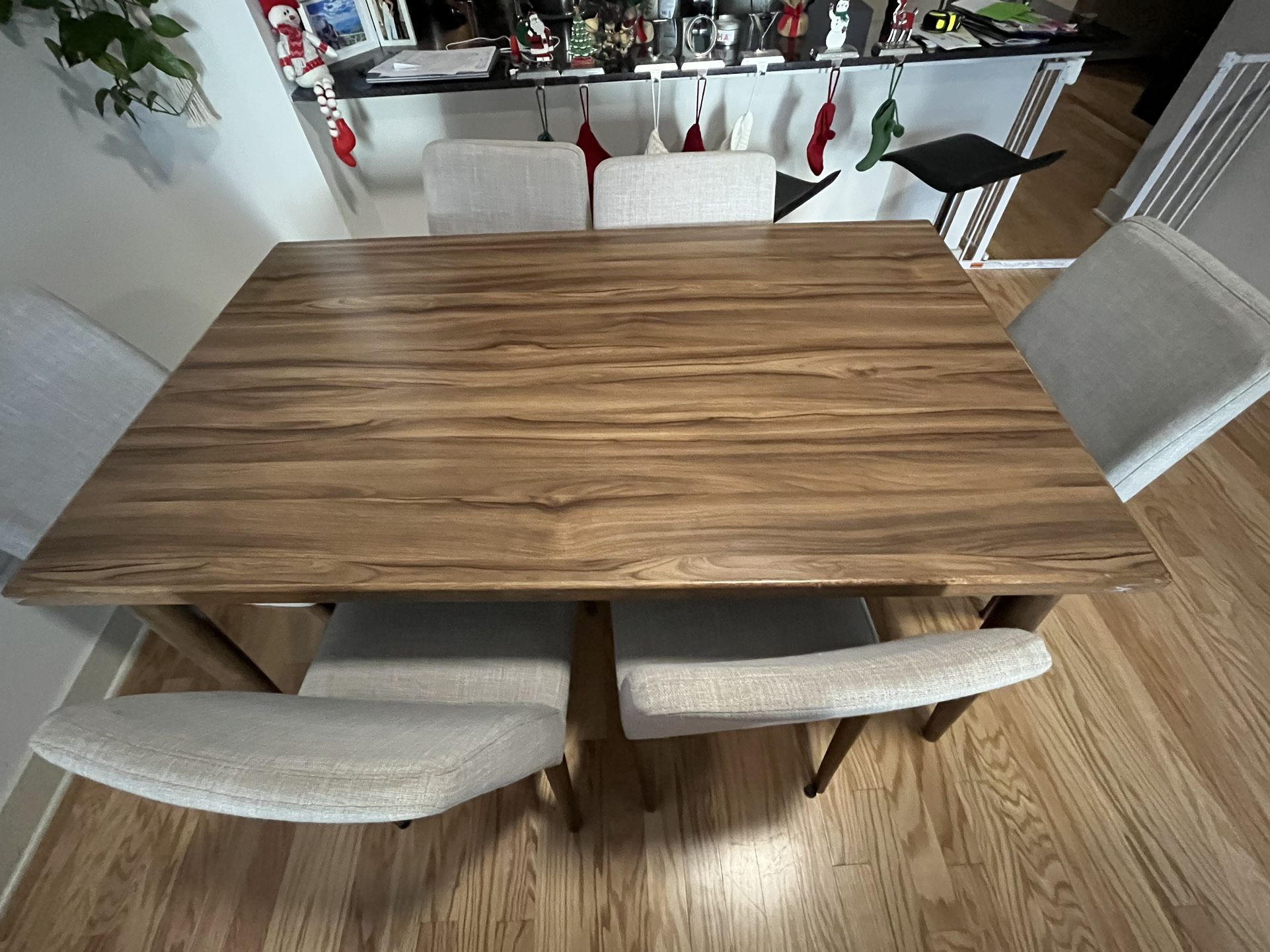 Dining Table + 6 Chairs