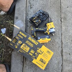 ATOMIC 20V MAX Cordless Brushless 1/2 in. Variable Speed Impact Wrench