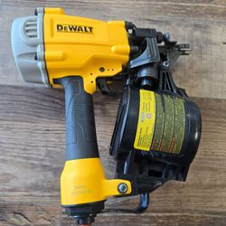 Dewalt Pneumatic 15° Coil Framing Nailer