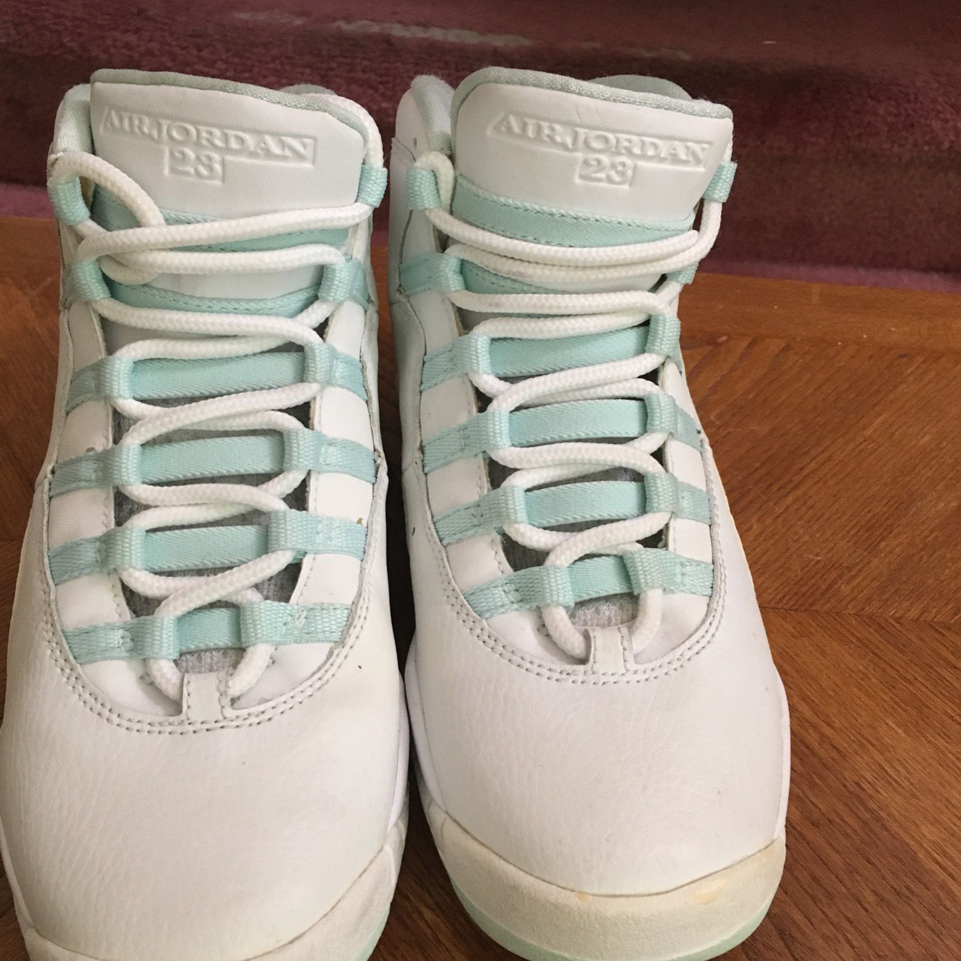 Air Jordan Collection, Shoes. Size 5Y, Leather, White/ Mint Green. Wore Once