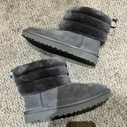 uggs size 6 like new