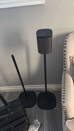 Sonos Speaker with Floor Stand Set