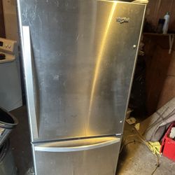 Whirlpool Refrigerator On Good  Working Condition 