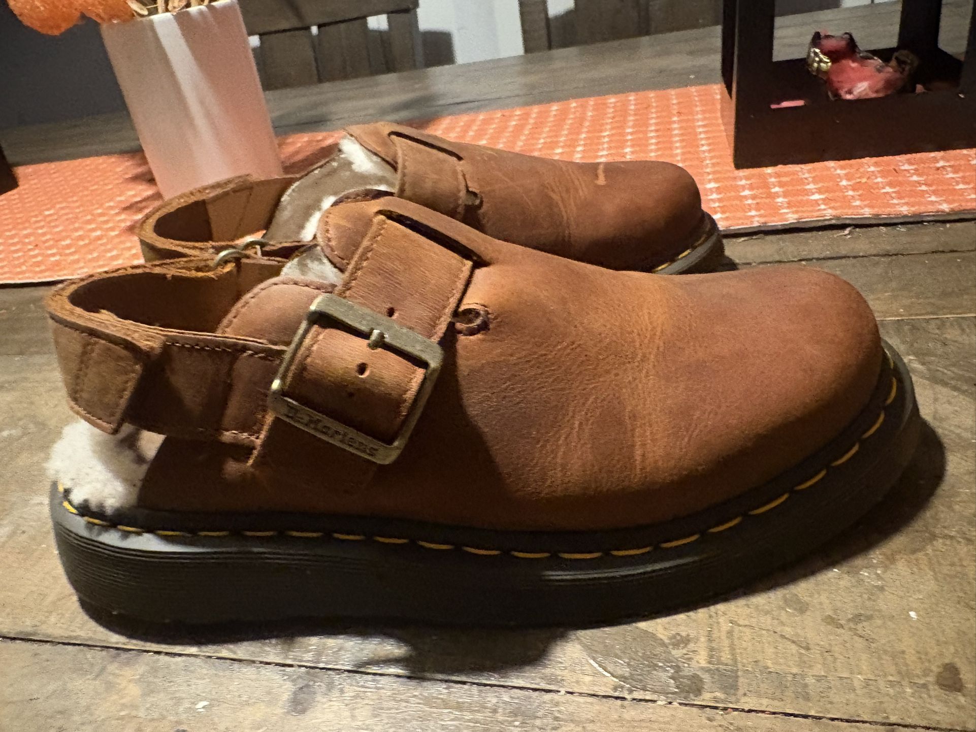 Dr.  Marten’s Jorge II - Men’s Size 7 (or women’s size 9)