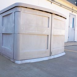 Very Nice SUNCAST Storage Shed