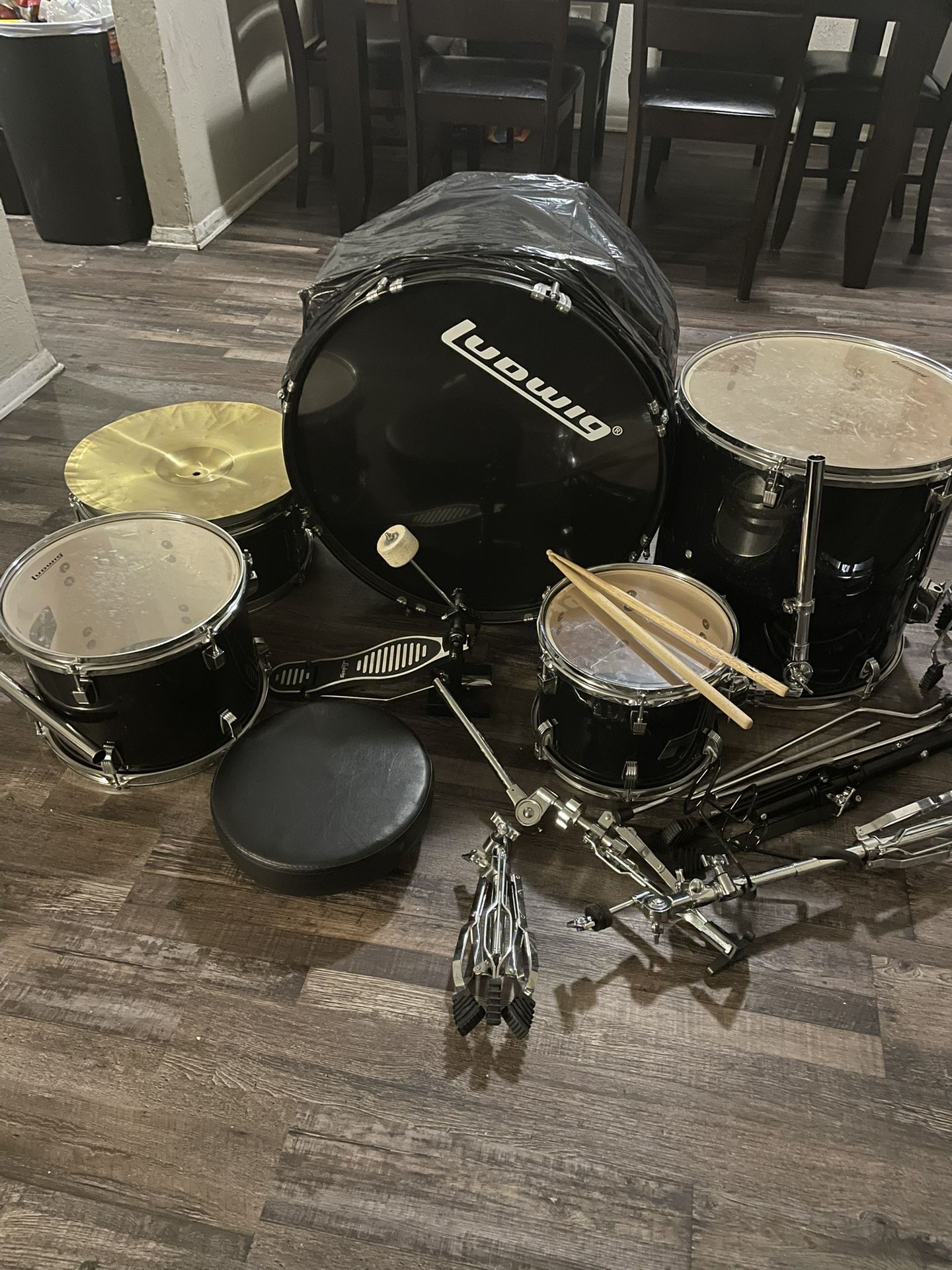 Ludwig Drum Set