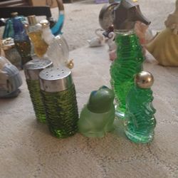 2 Green Avon Seahorse And Frog And Vintage Salt N Pepper 