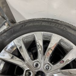 Ford F150 20’ Chrome OEM Wheels And Michelin Tires