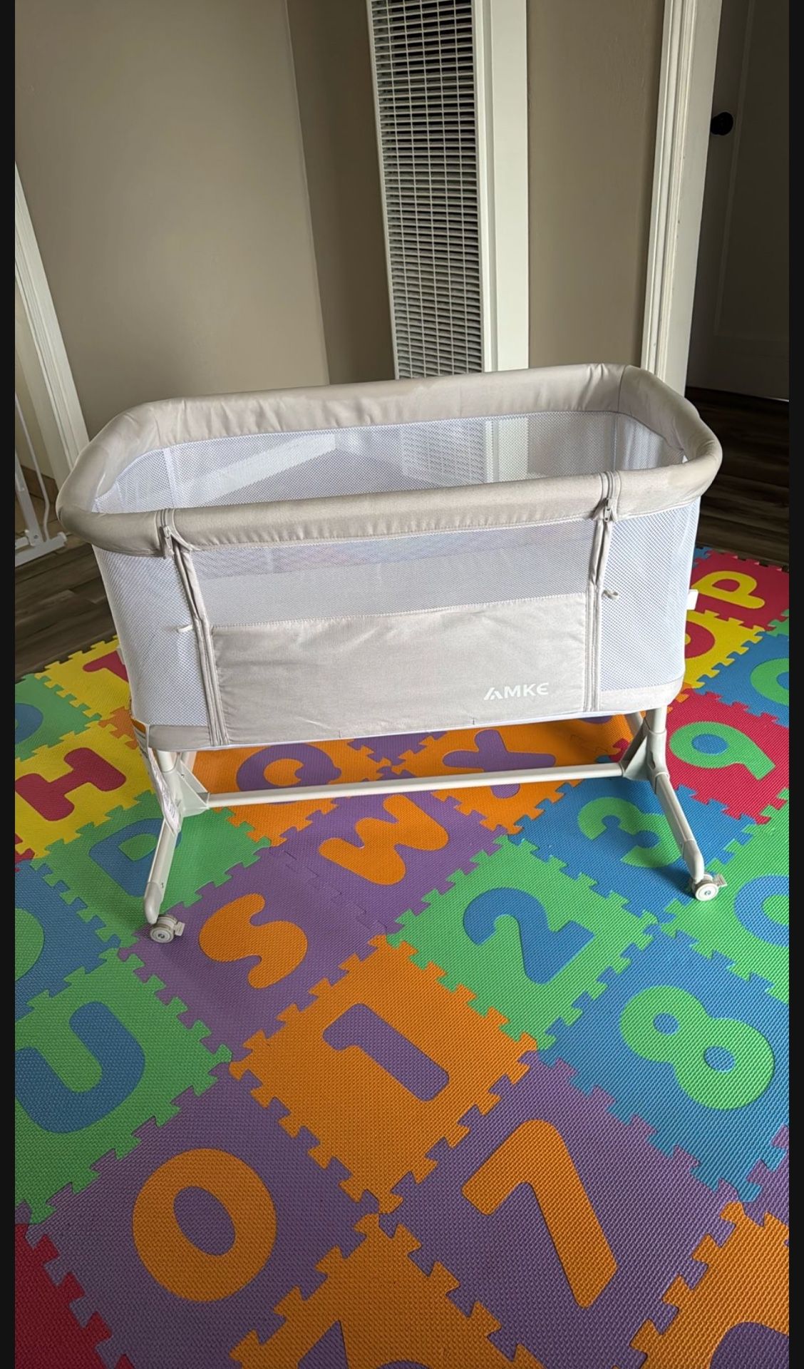 Bassinet Like New  - Cream Color