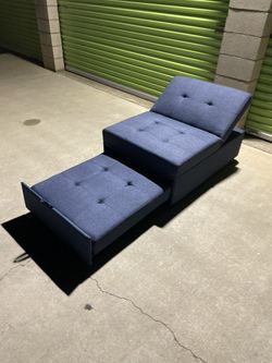 *Free Delivery* Couch Pullout Bed Sleeper Sofa Chair