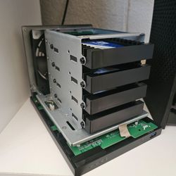 Asustor 4 Bay NAS - Optional 4TB SSD