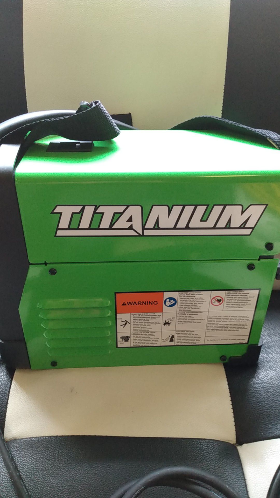 Titanium 125 wire feed welder brand new never been used with state of the art welders helmet also new 250.00i will post pictures later