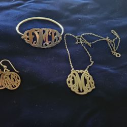 Personalized Monogram Jewelry With Initials "DMR"