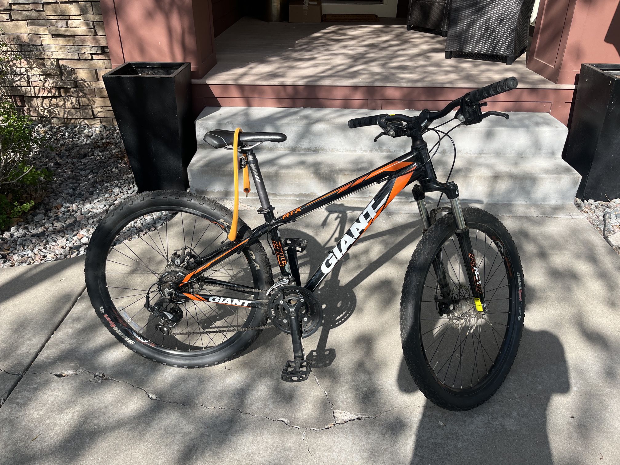 Giant ATX (2021) XS Mountain Bike 21 Speed