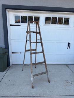 Wooden A-Frame Step Ladder 6 feet