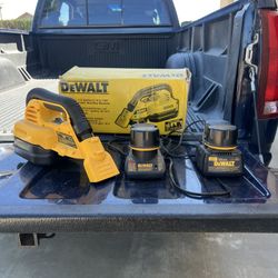 DeWalt Heavy Duty Vacuum 1/2 Gallon