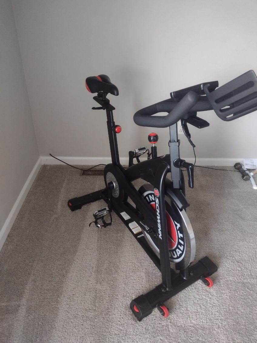 Schwinn IC3 Exercise Bike