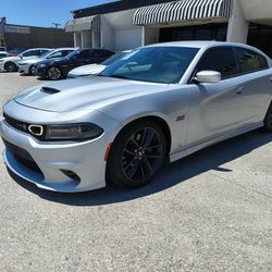 2019 Dodge Charger "Scat Pack"