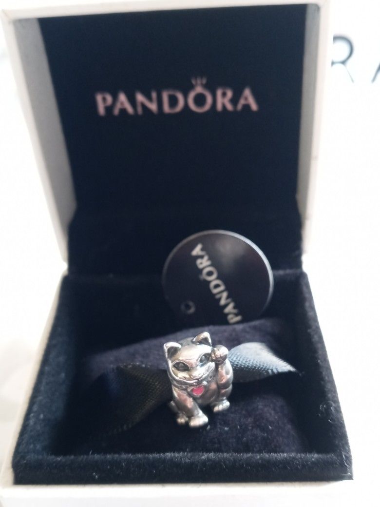 Authentic Pandora Kitty Cat Charm!!