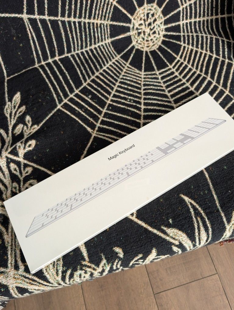 Apple Magic Keyboard with Number Pad (Sealed)