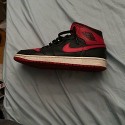 Jordan 1 Mid