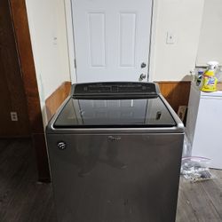 WHIRLPOOL STAINLESS STEEL WASHER XL CAPACITY 5.3 CU GOOD CONDITION HEAVY DUTY DELIVERY AVAILABLE FOR EXTRA FEE WE DO REPAIRS 