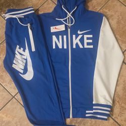 Nike Sweatsuits 