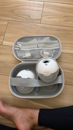 Momcozy breast pump