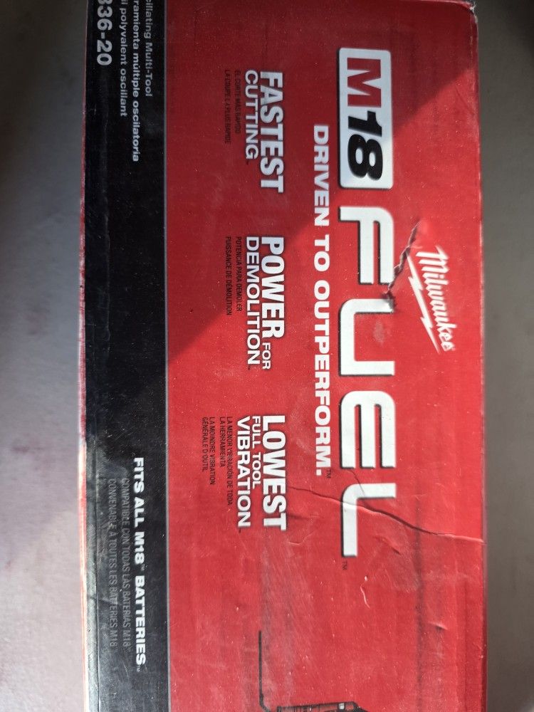 Milwaukee M18 FUEL 18V Lithium-Ion Cordless Brushless Oscillating Multi-Tool (Tool-Only)......no Lowballers Please