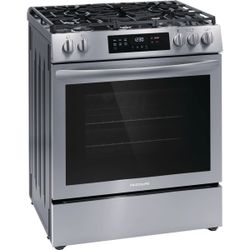 Frigidaire 30 Inch Freestanding Gas Range with 5 Sealed Burners, FCFG3083AS