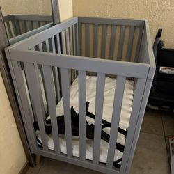 baby mini crib!!!