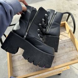Demonias Platform Boots - Black