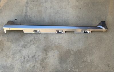 2016-2020 Honda Civic Brand New Passenger Lower Skirt Rocker Molding Silver *