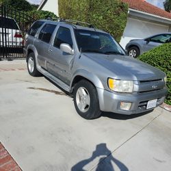 2001 Infiniti QX4