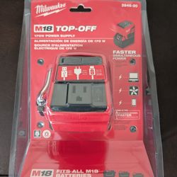 Milwaukee M18 18-Volt Lithium-lon 175-Watt Powered Compact Inverter for M18 Batteries (Tool-Only)