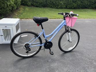 Roadmaster mountain bike