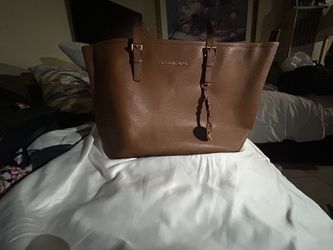 New michael kors bag pick up only for Sale in Montclair, CA - OfferUp