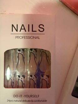 Press on nail
