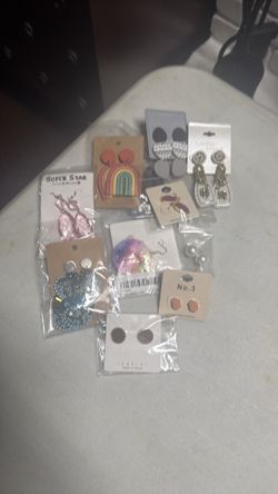 Costume jewelry lot