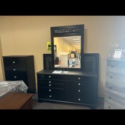 Full size bedroom set $550