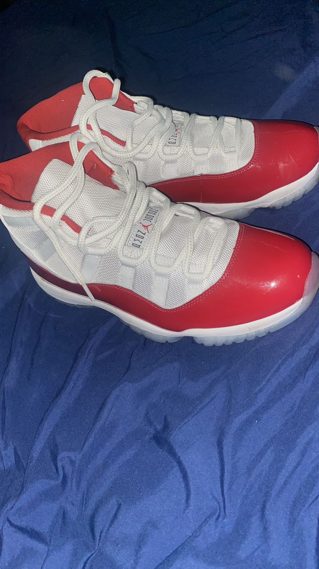 Jordan Cherry 11 SIZE 10 