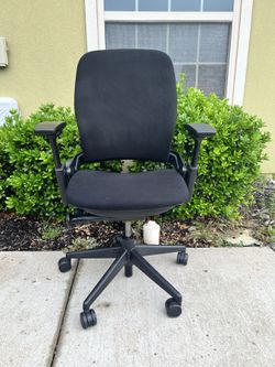 Steelcase leap V2 office chair /fully loaded