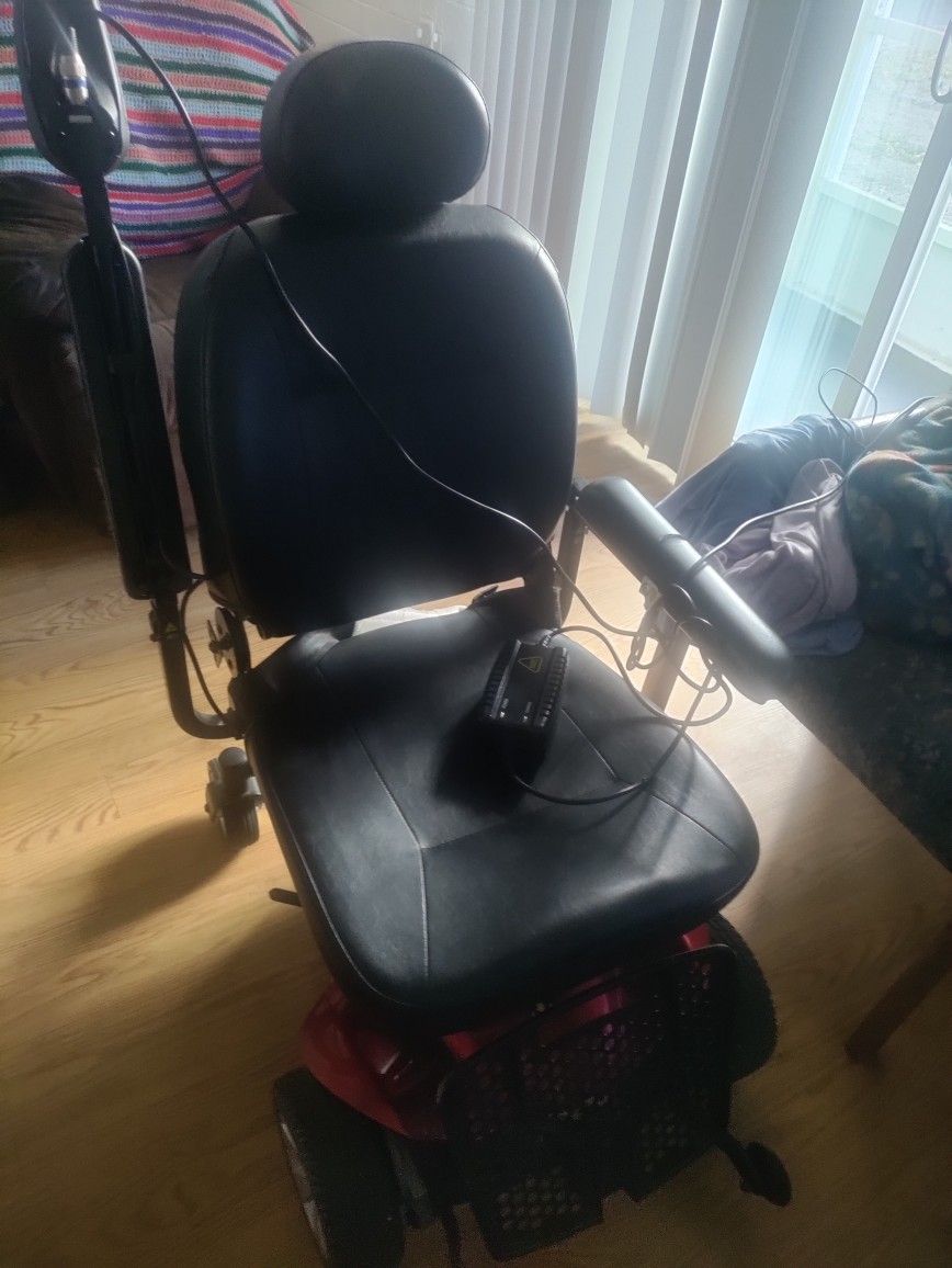 Electric Wheelchair