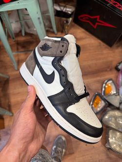 Jordan 1 dark mocha