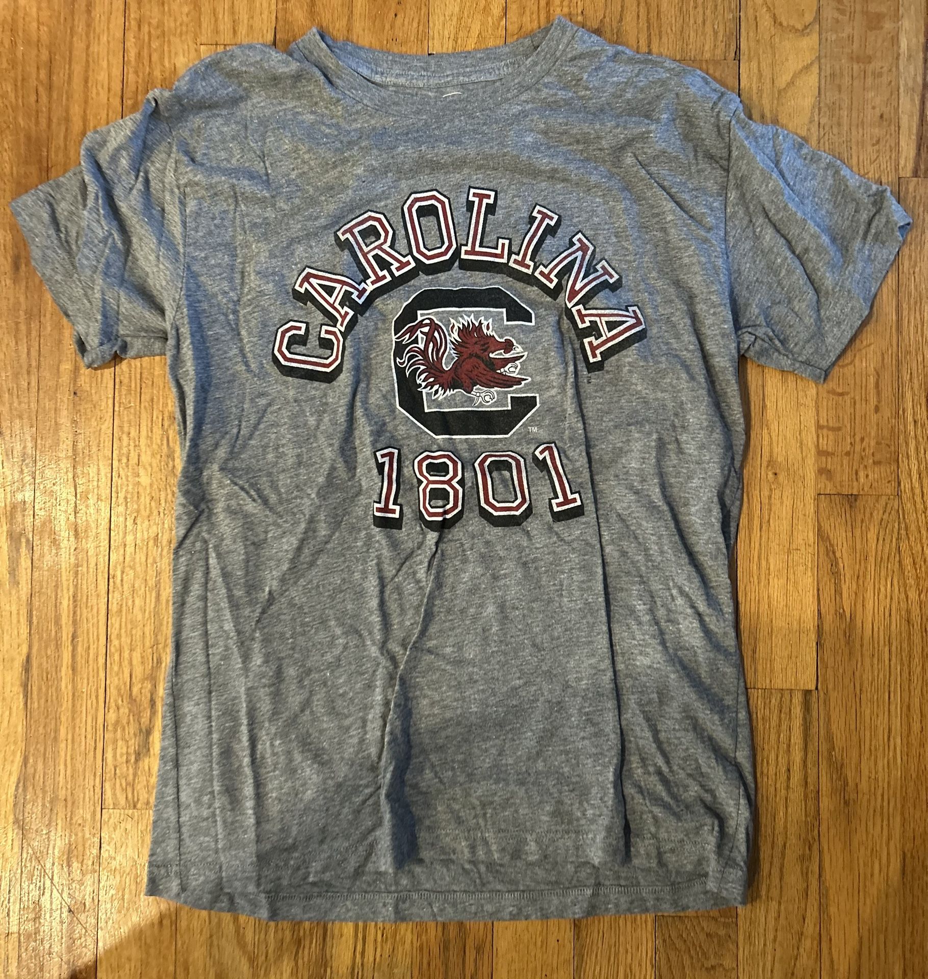 Carolina tee shirt size medium