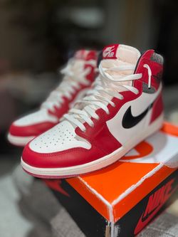 Air Jordan 1 Retro High OG "Chicago Lost & Found" in Box